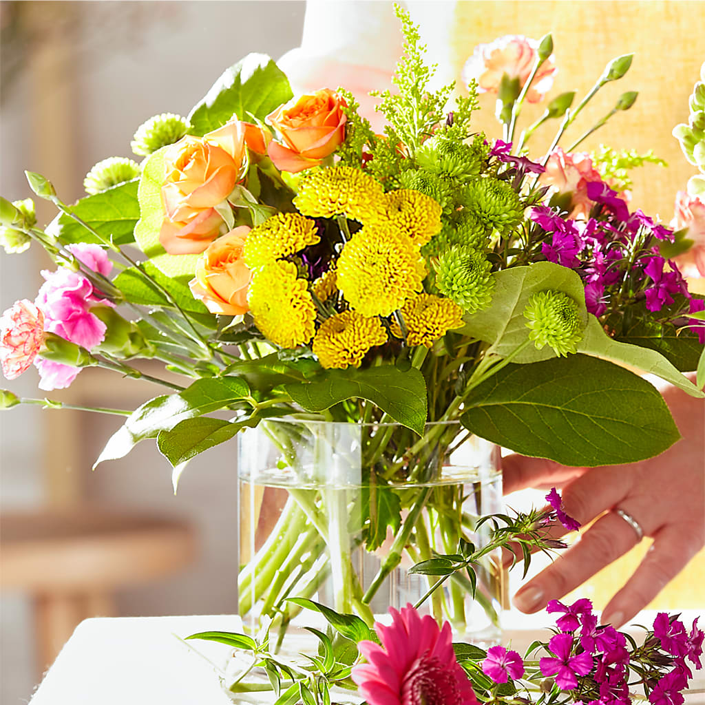 Bold & Bright – A Florist Original – MOORE'S FLOWERS & GIFTS, Fayette AL