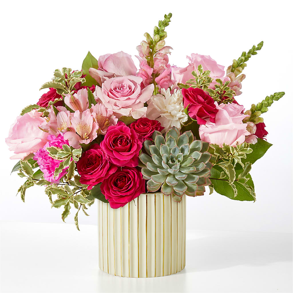 Magenta Musings Bouquet – MOORE'S FLOWERS & GIFTS, Fayette AL