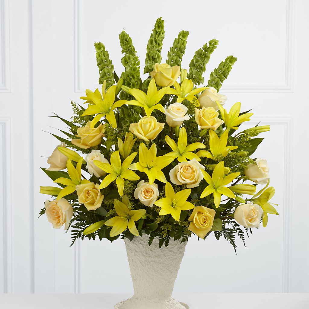 Golden Memories Arrangement – MOORE'S FLOWERS & GIFTS, Fayette AL