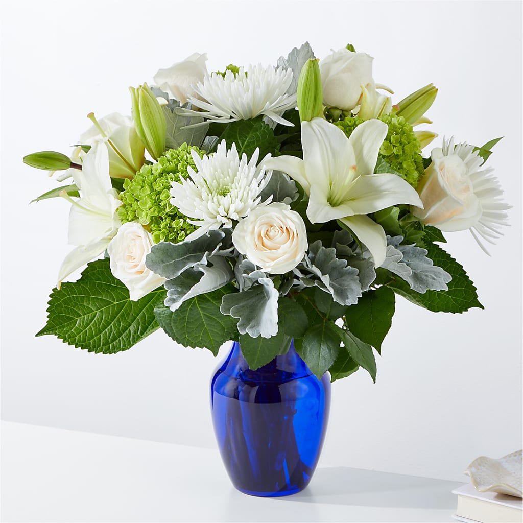 Snowy Dreams Bouquet – MOORE'S FLOWERS & GIFTS, Fayette AL