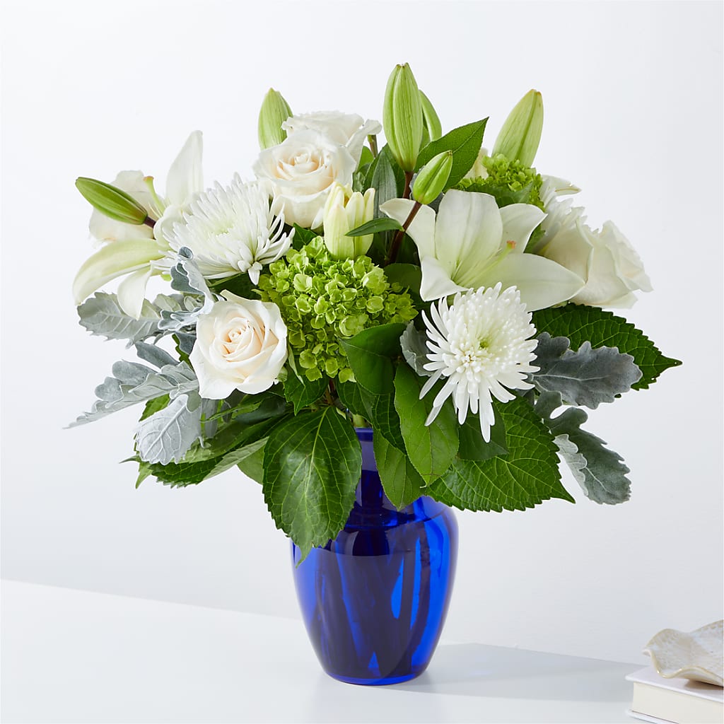 Snowy Dreams Bouquet – MOORE'S FLOWERS & GIFTS, Fayette AL