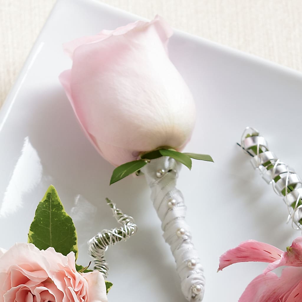 Pink Rose Boutonniere – MOORE'S FLOWERS & GIFTS, Fayette AL