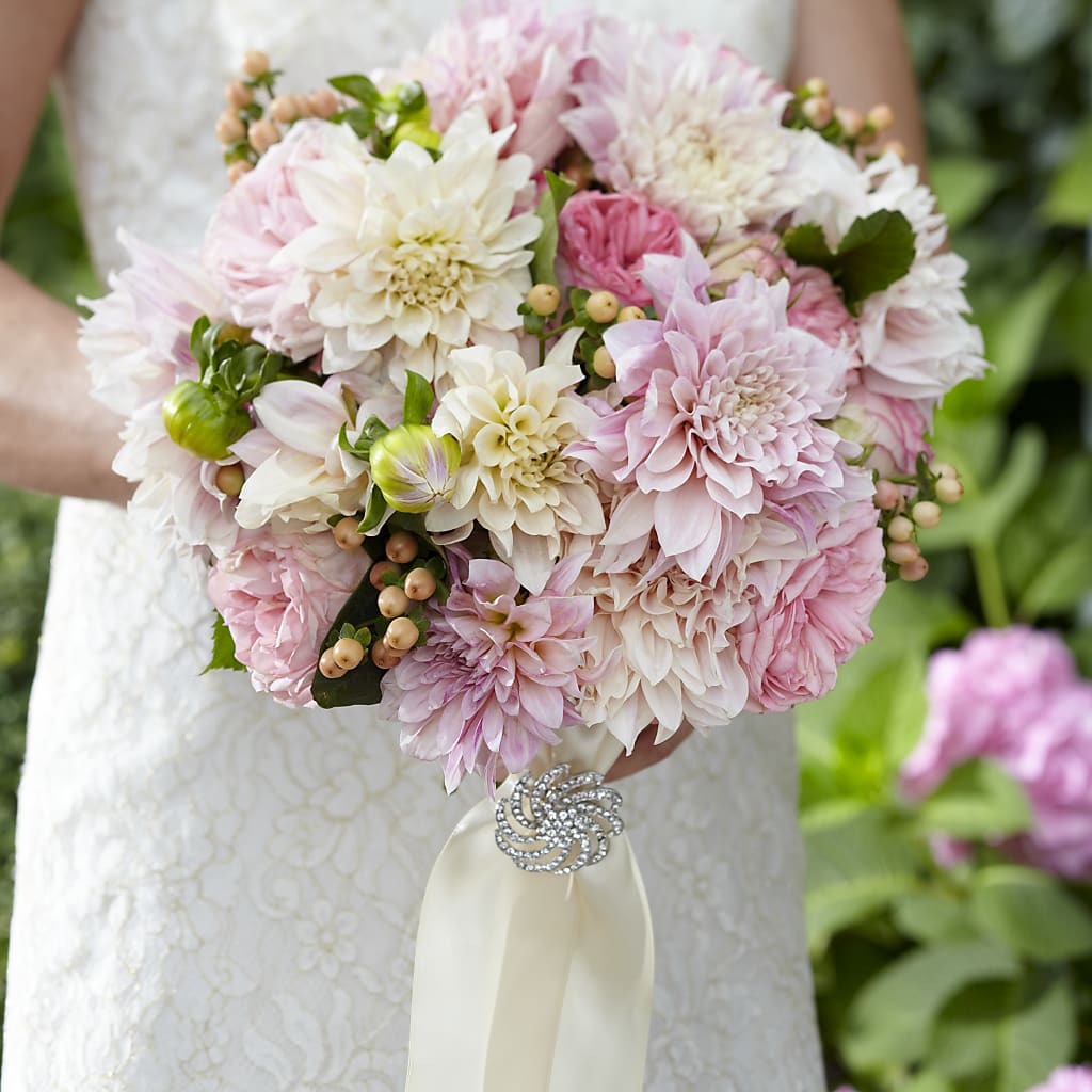 Heart's Promise Bouquet – MOORE'S FLOWERS & GIFTS, Fayette AL