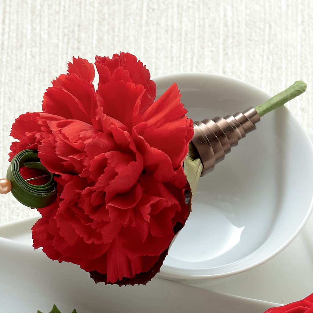 Red Carnation Boutonniere – MOORE'S FLOWERS & GIFTS, Fayette AL