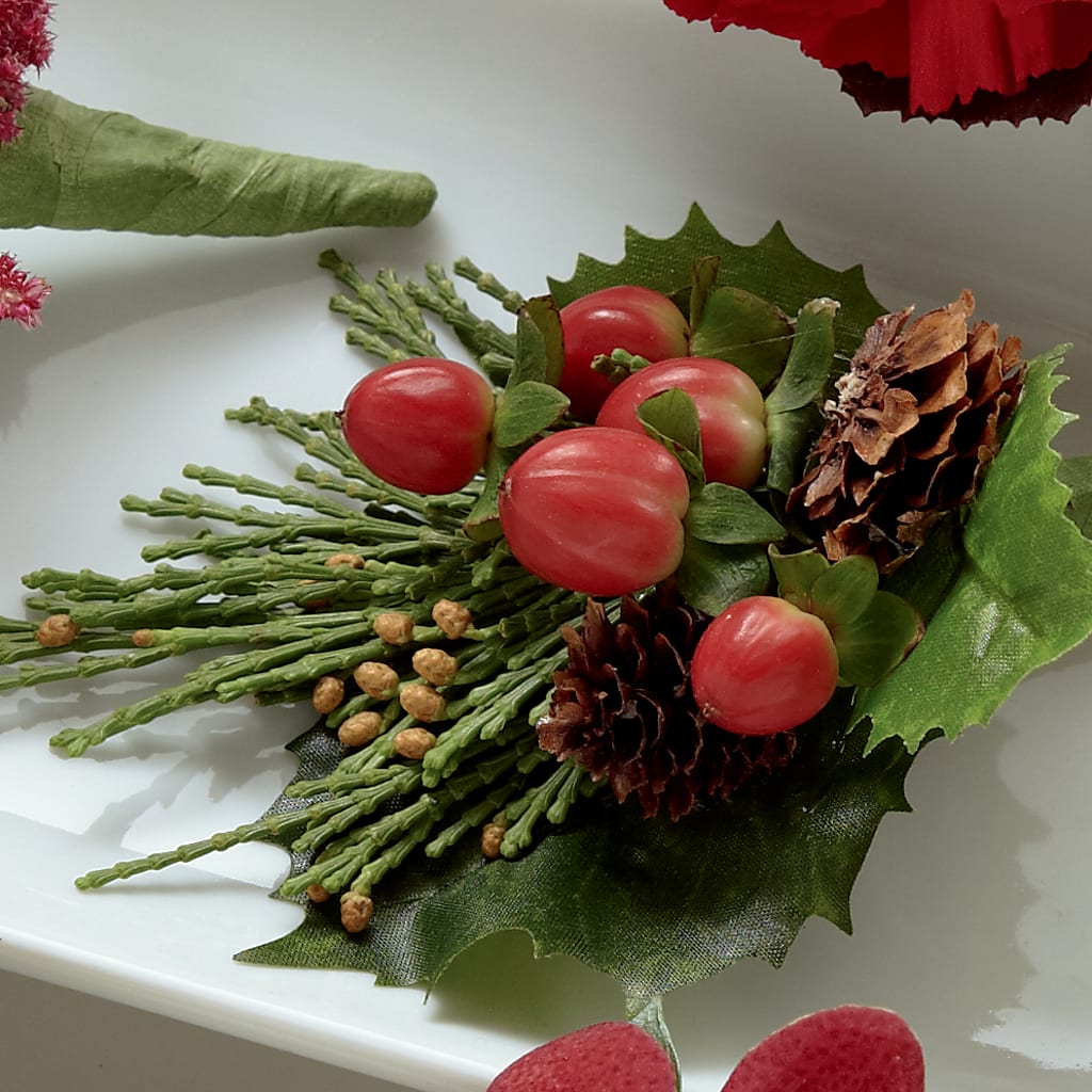 Red Berry Boutonniere – MOORE'S FLOWERS & GIFTS, Fayette AL
