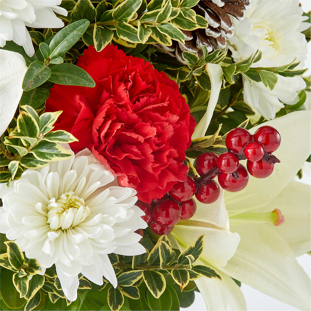 Festive Moments Tree – MOORE'S FLOWERS & GIFTS, Fayette AL