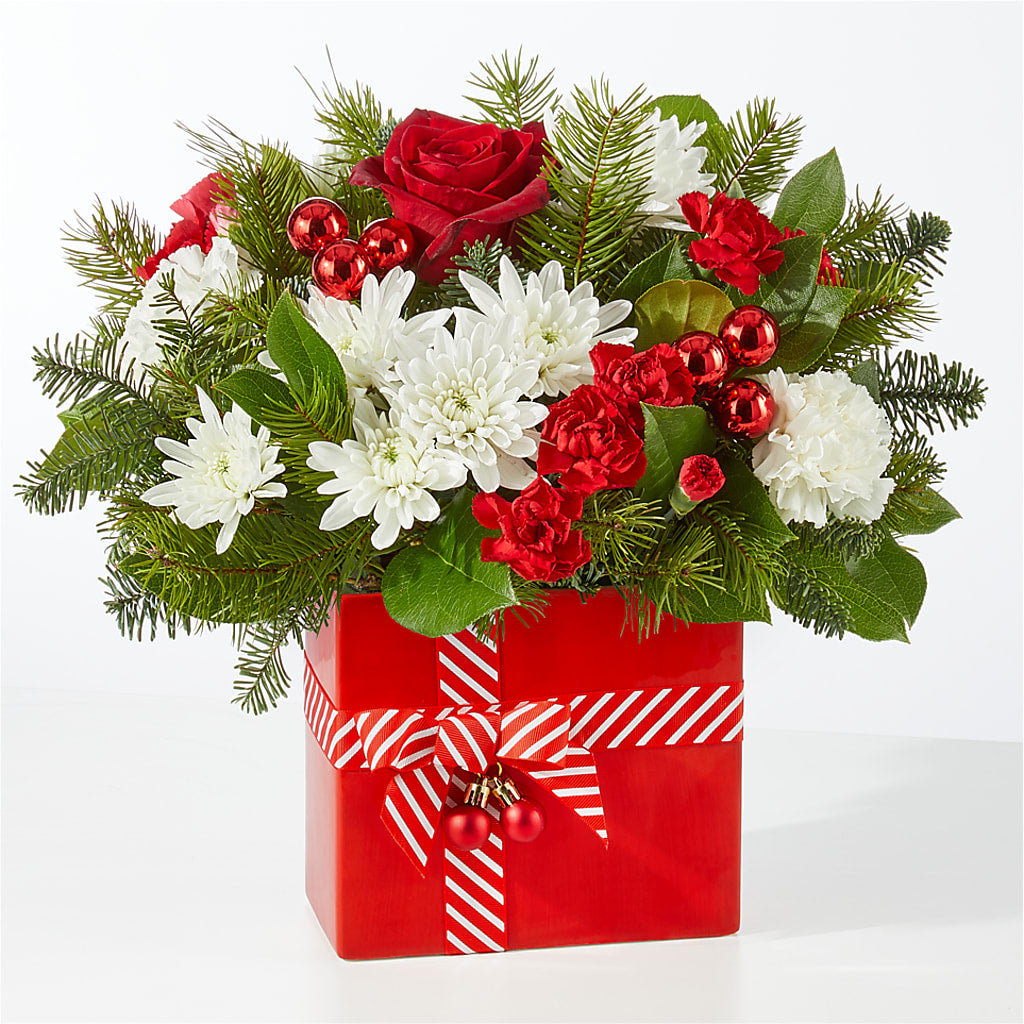 Presents Under the Tree Bouquet – MOORE'S FLOWERS & GIFTS, Fayette AL