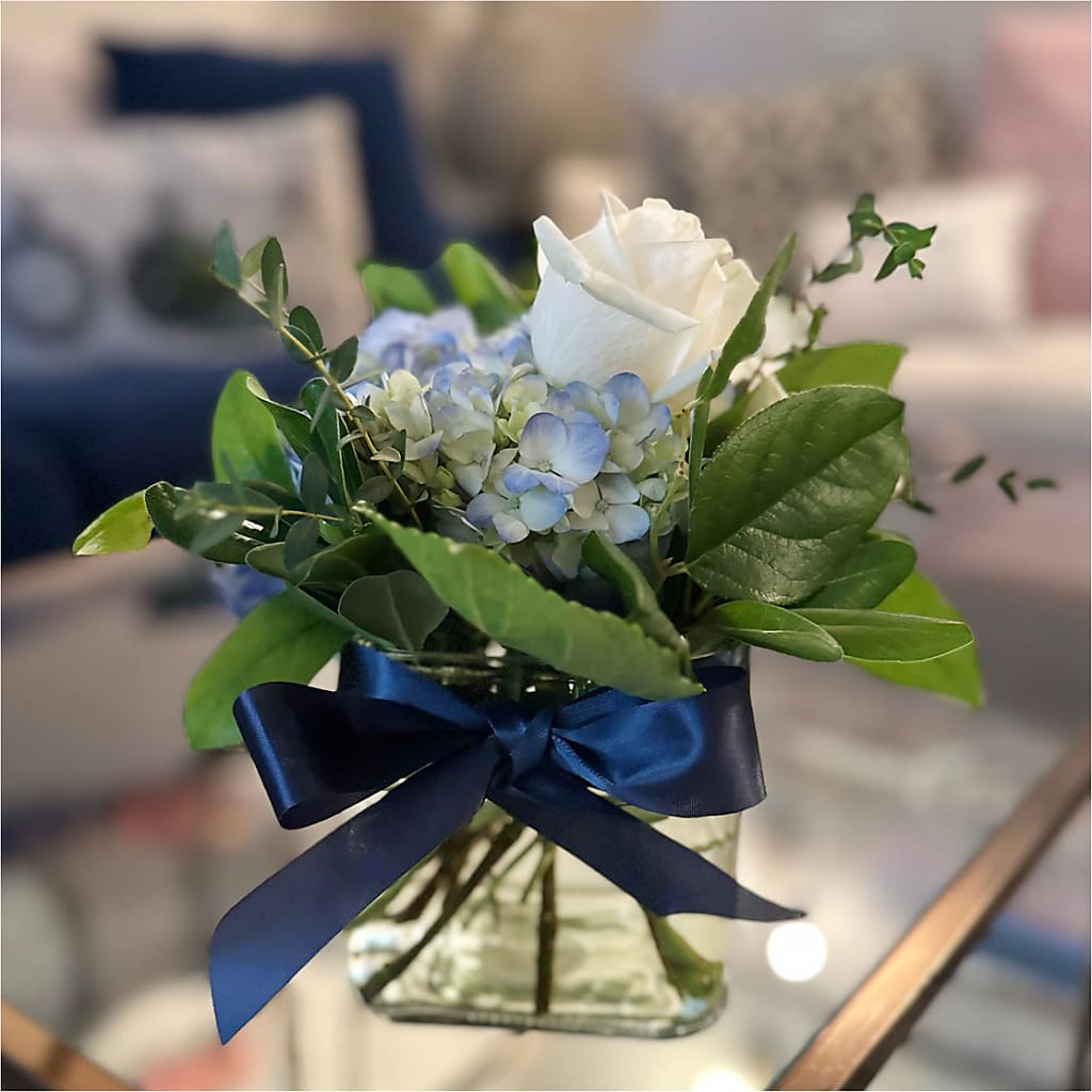 Sky Blue Delight Bouquet – MOORE'S FLOWERS & GIFTS, Fayette AL
