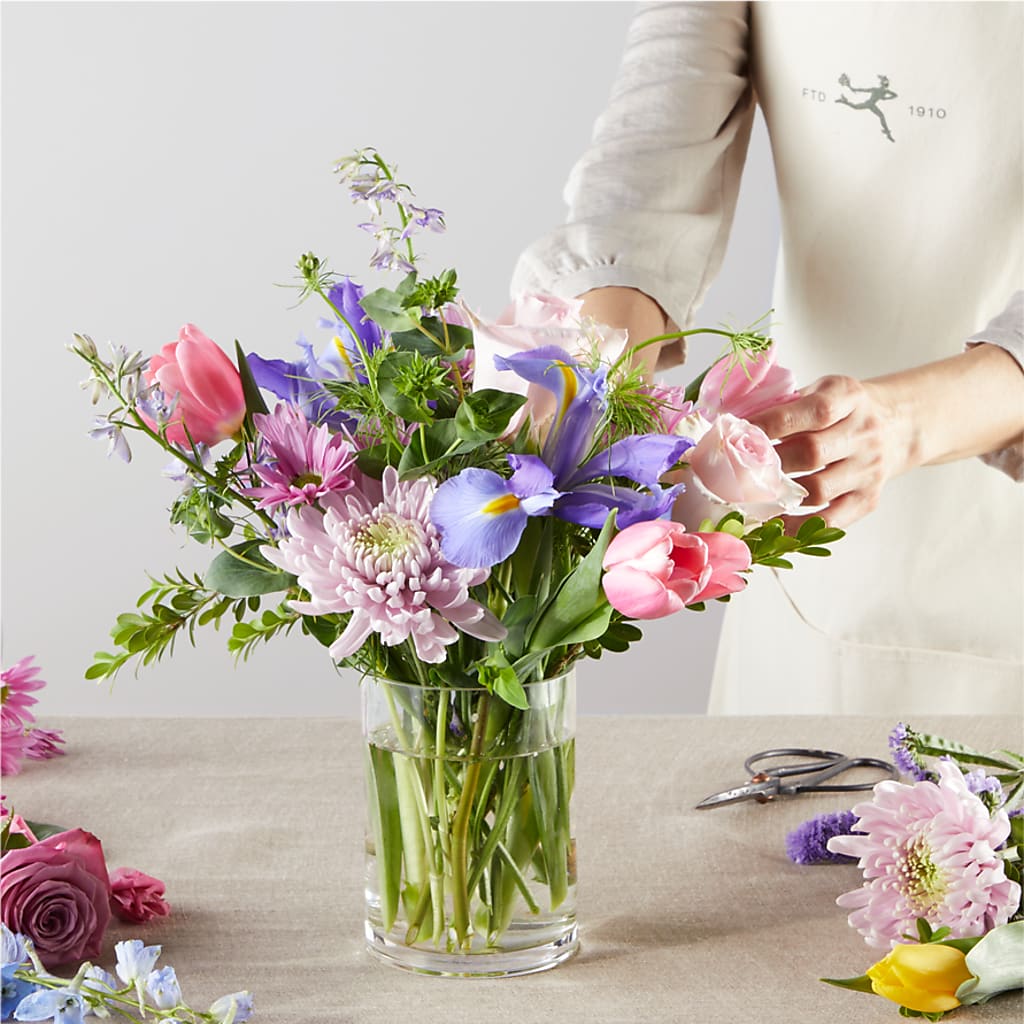 Pastel Tradition - A Florist Original – MOORE'S FLOWERS & GIFTS, Fayette AL