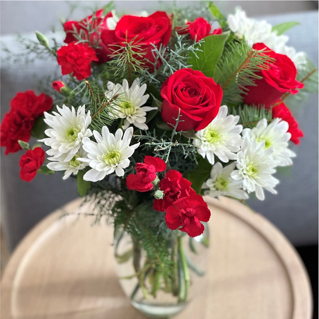 Seasonal Magic Bouquet – MOORE'S FLOWERS & GIFTS, Fayette AL