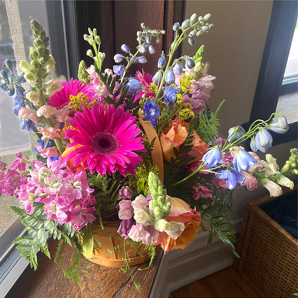 Garden of Life Basket – MOORE'S FLOWERS & GIFTS, Fayette AL
