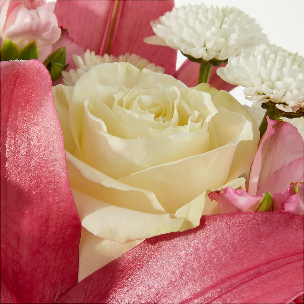 Piece of Cake Bouquet – MOORE'S FLOWERS & GIFTS, Fayette AL